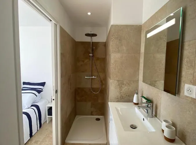 Vittoria Oda ve Kahvaltı Ghisonaccia